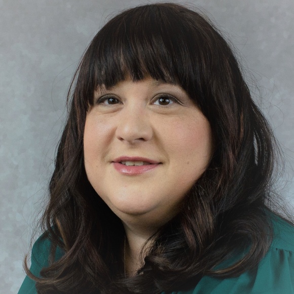 Meet your Posher, Christina - Picture 1 of 4